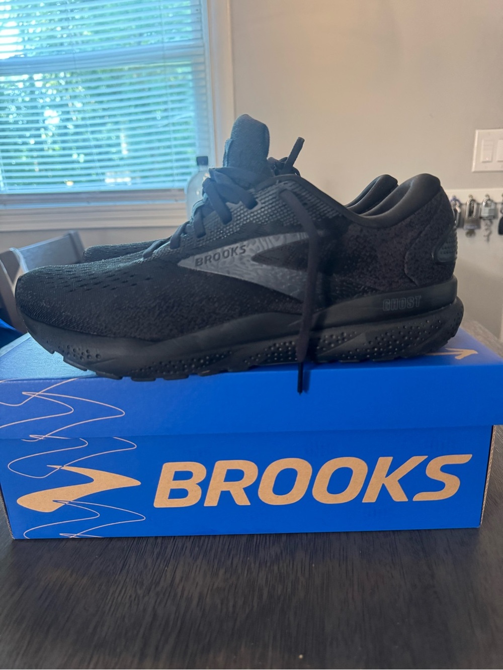 Brooks women’s Black Ghost Running Shoe